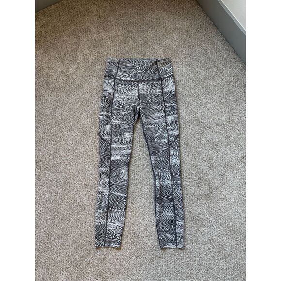 Lululemon Fast and Free 7/8 Tight II - Picture 2 of 5